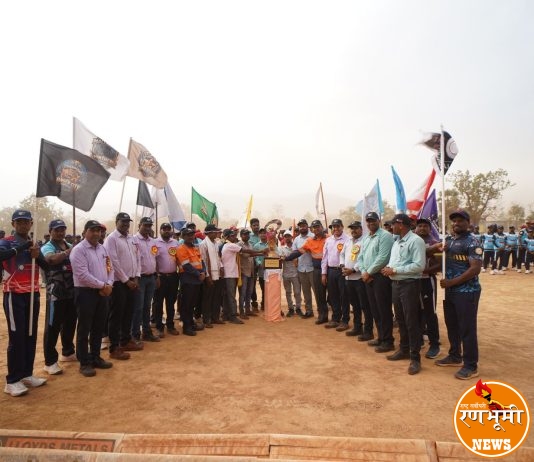 हेडरी येथे भव्य उद्घाटनासह लॉयड्स व्हिलेज प्रीमियर लीगला सुरुवात..